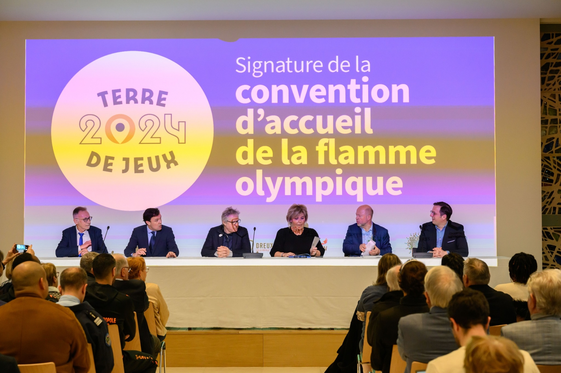 La flamme olympique à Chartres